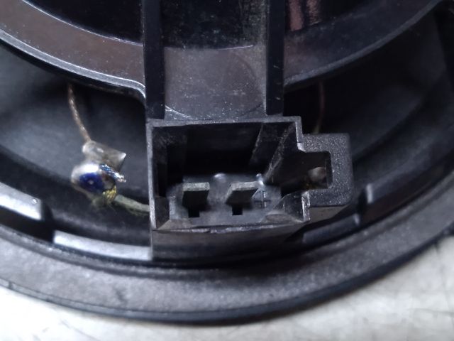 bontott DACIA SANDERO Bal első Hangszóró