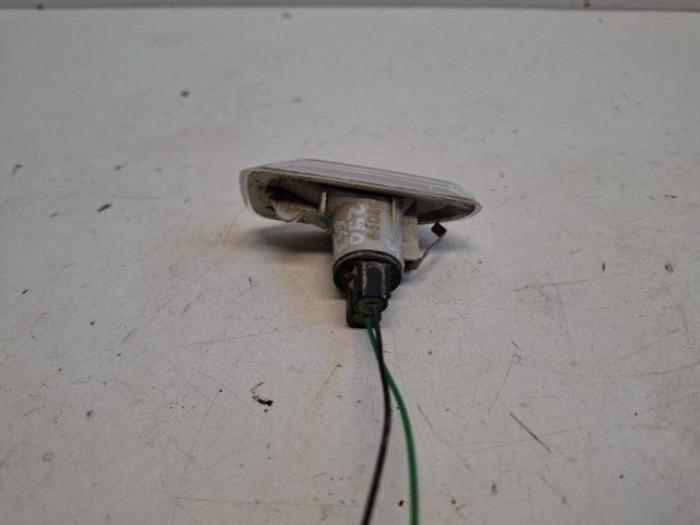 bontott DACIA SANDERO Bal első Irányjelző