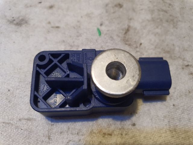 bontott DACIA SANDERO Bal első Oldal Ütközés Érzékelő