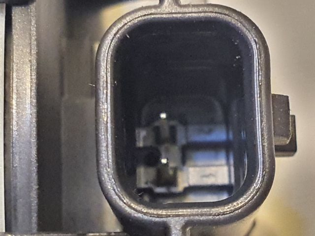 bontott DACIA SANDERO Bal első Oldal Ütközés Érzékelő