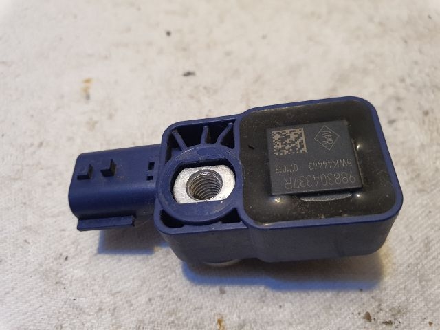 bontott DACIA SANDERO Bal első Oldal Ütközés Érzékelő