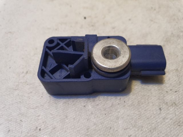 bontott DACIA SANDERO Bal első Oldal Ütközés Érzékelő