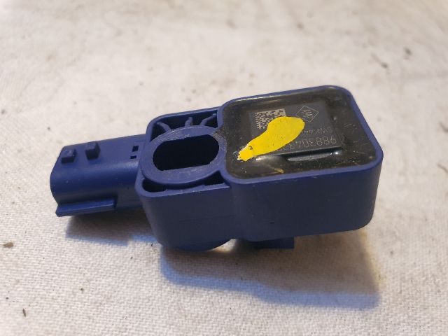 bontott DACIA SANDERO Bal első Oldal Ütközés Érzékelő