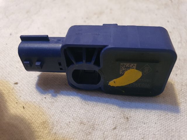 bontott DACIA SANDERO Bal első Oldal Ütközés Érzékelő