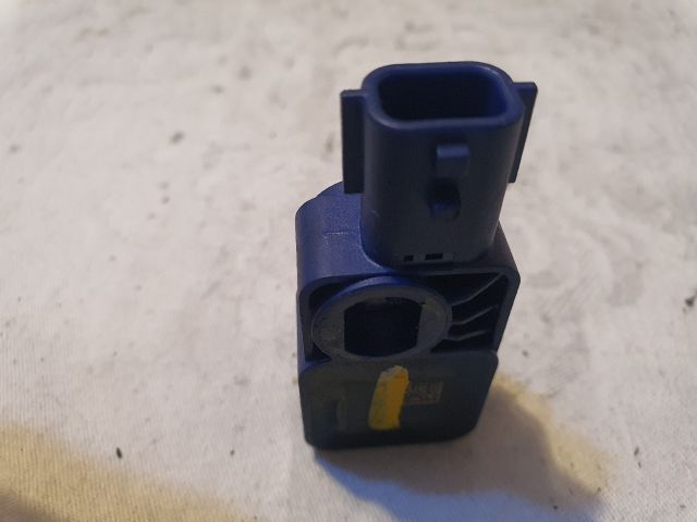 bontott DACIA SANDERO Bal első Oldal Ütközés Érzékelő