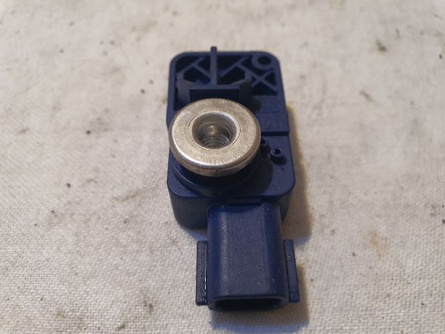 bontott DACIA SANDERO Bal első Oldal Ütközés Érzékelő