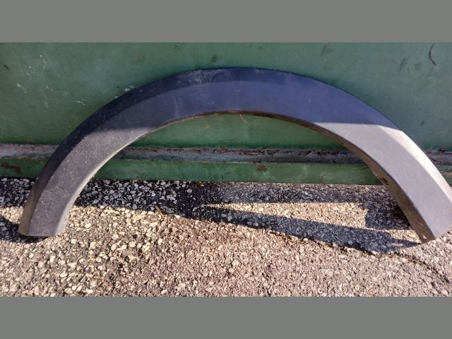 bontott DACIA SANDERO Bal első Sárvédő Díszléc