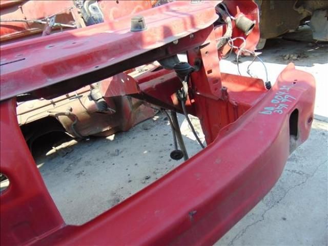 bontott DACIA SANDERO Bal első Ütközéscsillapító