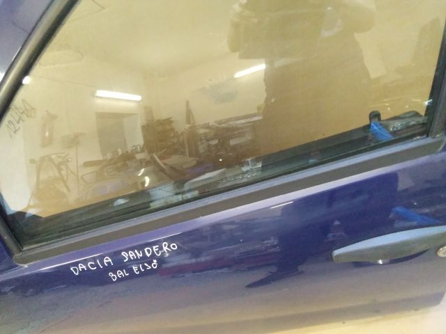 bontott DACIA SANDERO Bal első Vízlehúzó Gumicsík