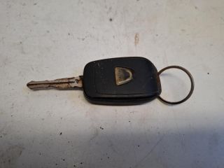 bontott DACIA SANDERO Bal első Zárbetét