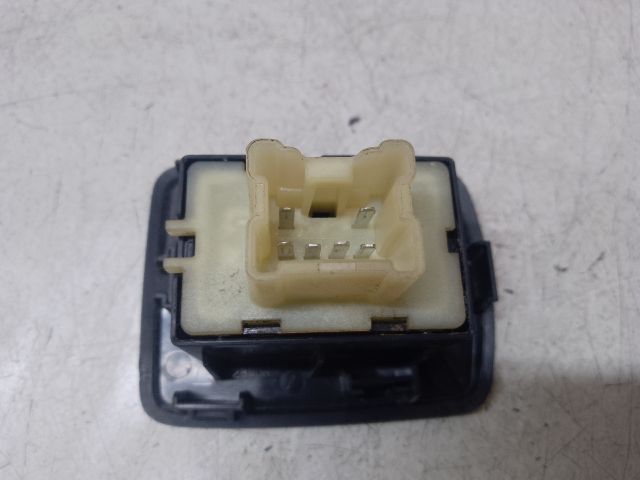 bontott DACIA SANDERO Bal hátsó Ablakemelő Kapcsoló