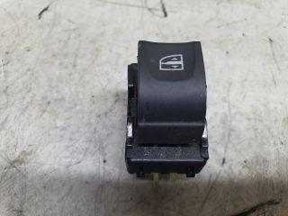 bontott DACIA SANDERO Bal hátsó Ablakemelő Kapcsoló