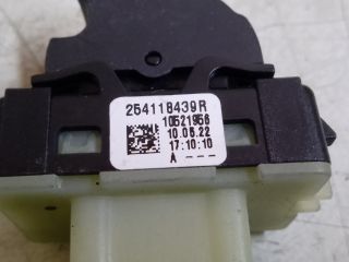 bontott DACIA SANDERO Bal hátsó Ablakemelő Kapcsoló