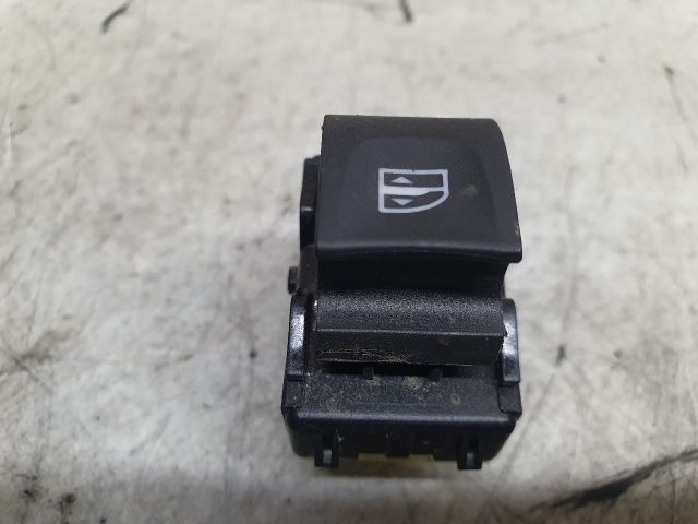 bontott DACIA SANDERO Bal hátsó Ablakemelő Kapcsoló