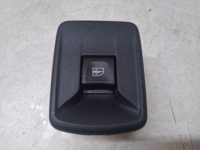 bontott DACIA SANDERO Bal hátsó Ablakemelő Kapcsoló