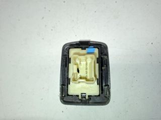 bontott DACIA SANDERO Bal hátsó Ablakemelő Kapcsoló