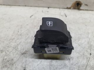 bontott DACIA SANDERO Bal hátsó Ablakemelő Kapcsoló