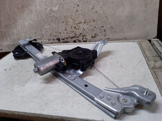 bontott DACIA SANDERO Bal hátsó Ablakemelő Szerkezet (Elektromos)