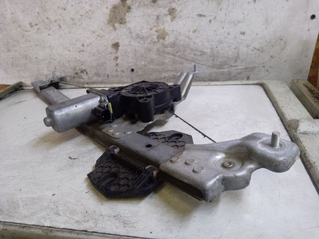 bontott DACIA SANDERO Bal hátsó Ablakemelő Szerkezet (Elektromos)