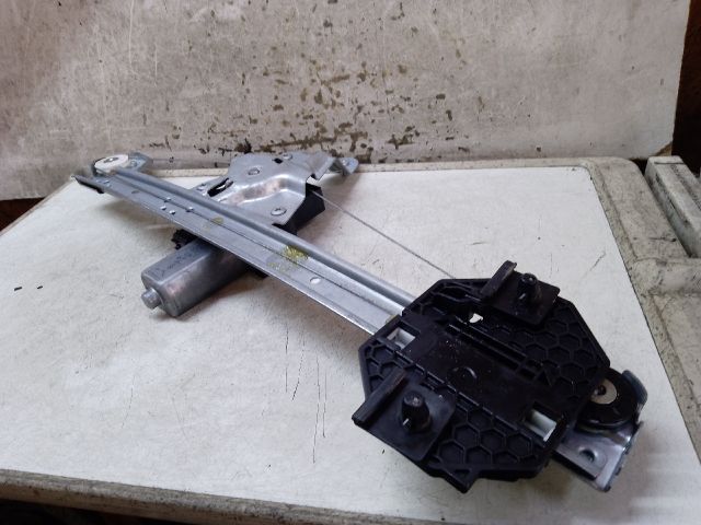 bontott DACIA SANDERO Bal hátsó Ablakemelő Szerkezet (Elektromos)