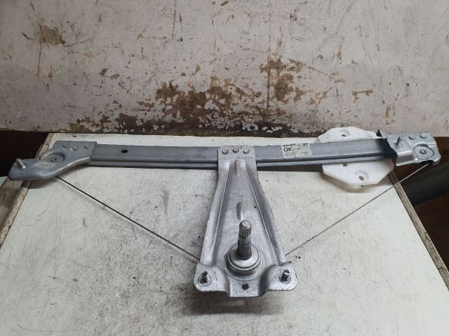 bontott DACIA SANDERO Bal hátsó Ablakemelő Szerkezet (Mechanikus)