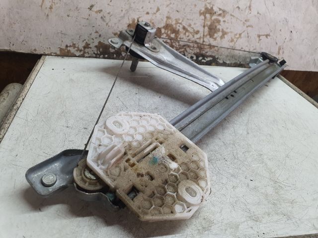 bontott DACIA SANDERO Bal hátsó Ablakemelő Szerkezet (Mechanikus)