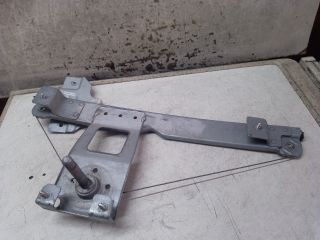 bontott DACIA SANDERO Bal hátsó Ablakemelő Szerkezet (Mechanikus)