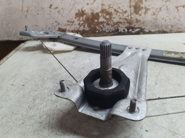 bontott DACIA SANDERO Bal hátsó Ablakemelő Szerkezet (Mechanikus)