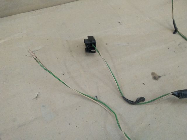 bontott DACIA SANDERO Bal hátsó Ajtó Kábelköteg