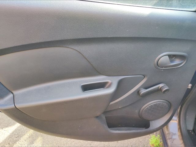 bontott DACIA SANDERO Bal hátsó Ajtó Kárpit