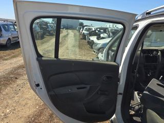 bontott DACIA SANDERO Bal hátsó Ajtó (Üres lemez)