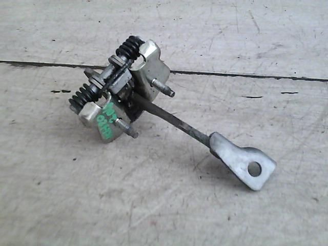 bontott DACIA SANDERO Bal hátsó Ajtóhatároló