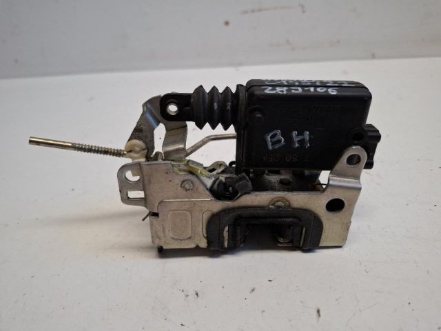 bontott DACIA SANDERO Bal hátsó Ajtózár