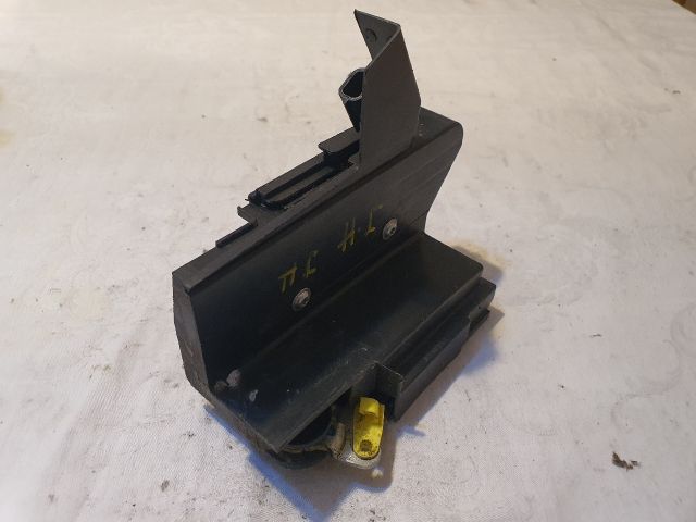 bontott DACIA SANDERO Bal hátsó Ajtózár