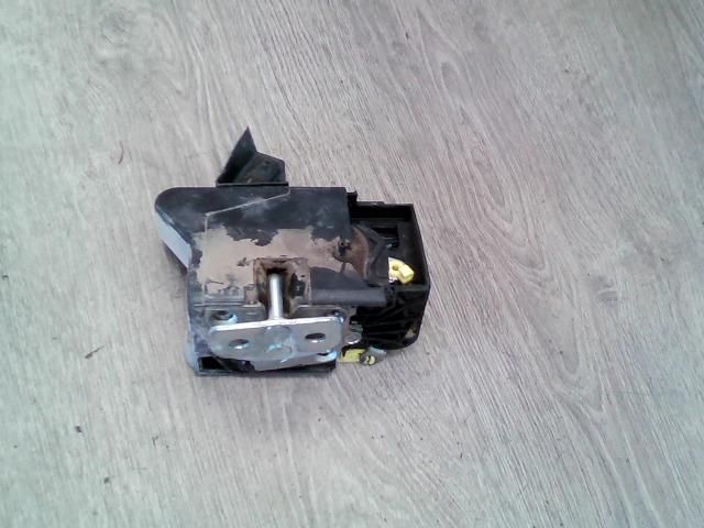 bontott DACIA SANDERO Bal hátsó Ajtózár