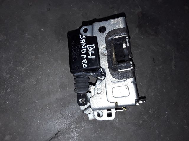 bontott DACIA SANDERO Bal hátsó Ajtózár