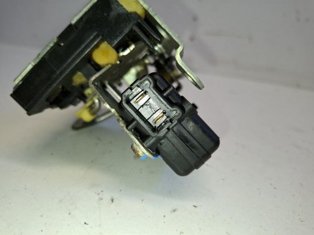 bontott DACIA SANDERO Bal hátsó Ajtózár