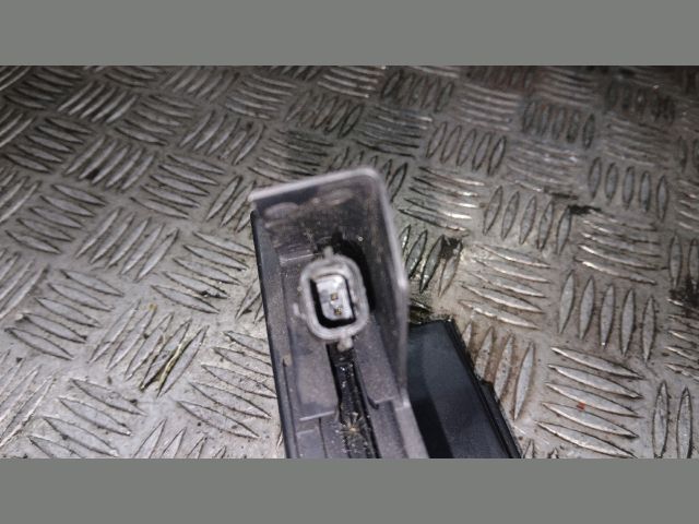 bontott DACIA SANDERO Bal hátsó Ajtózár