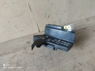 bontott DACIA SANDERO Bal hátsó Ajtózár