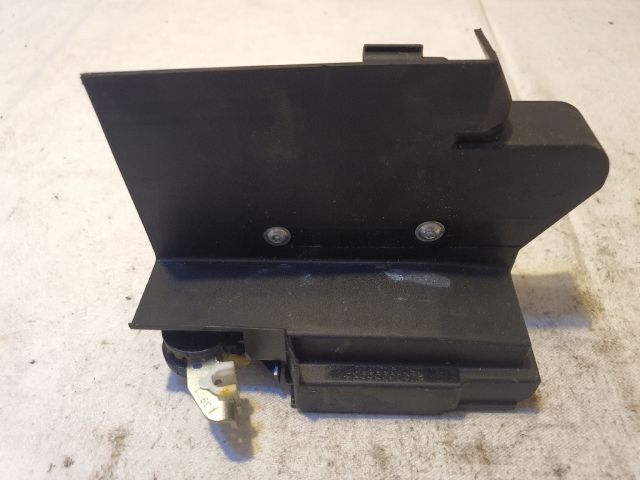 bontott DACIA SANDERO Bal hátsó Ajtózár