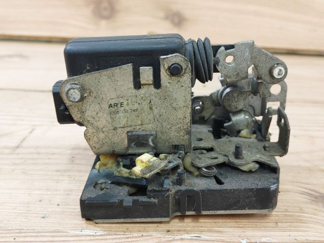 bontott DACIA SANDERO Bal hátsó Ajtózár