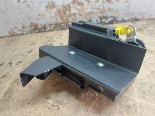 bontott DACIA SANDERO Bal hátsó Ajtózár