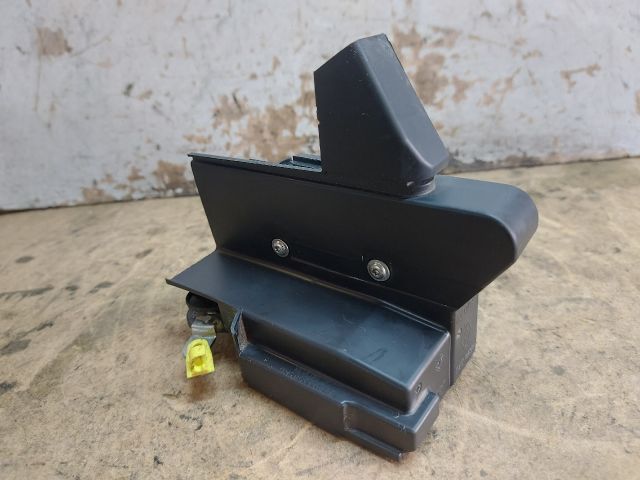 bontott DACIA SANDERO Bal hátsó Ajtózár