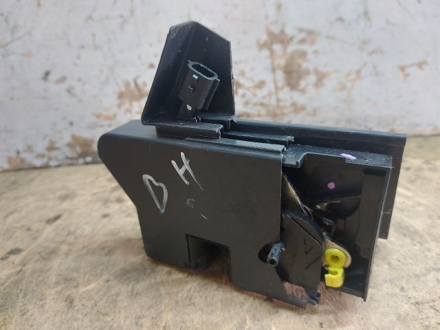 bontott DACIA SANDERO Bal hátsó Ajtózár