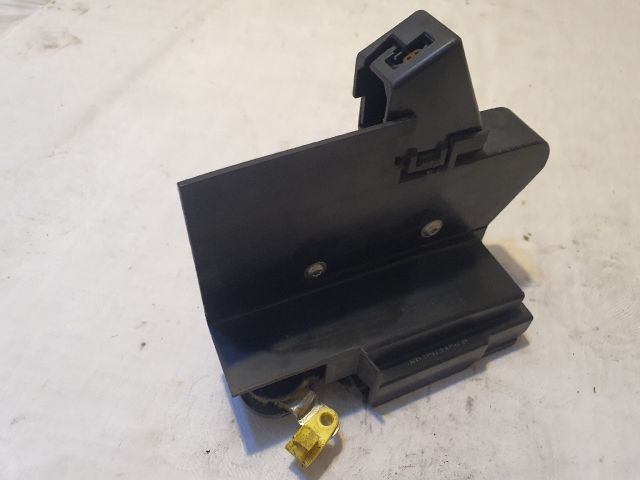 bontott DACIA SANDERO Bal hátsó Ajtózár