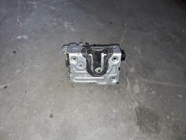 bontott DACIA SANDERO Bal hátsó Ajtózár