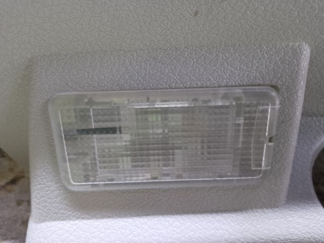 bontott DACIA SANDERO Bal hátsó Csomagtér Burkolat (Műanyag)