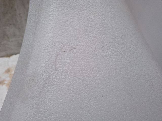 bontott DACIA SANDERO Bal hátsó Csomagtér Burkolat (Műanyag)