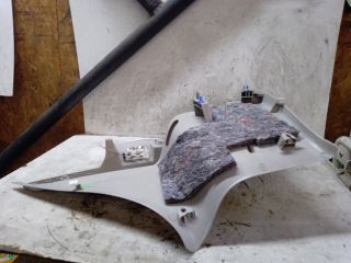 bontott DACIA SANDERO Bal hátsó Csomagtér Burkolat (Műanyag)