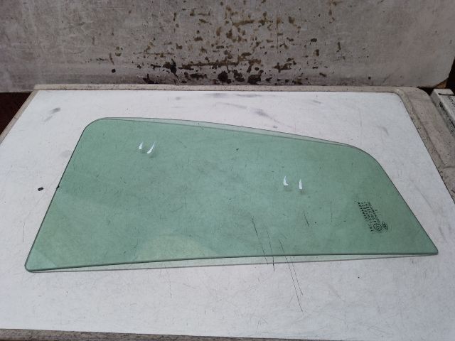 bontott DACIA SANDERO Bal hátsó Fixüveg (Ajtóban)